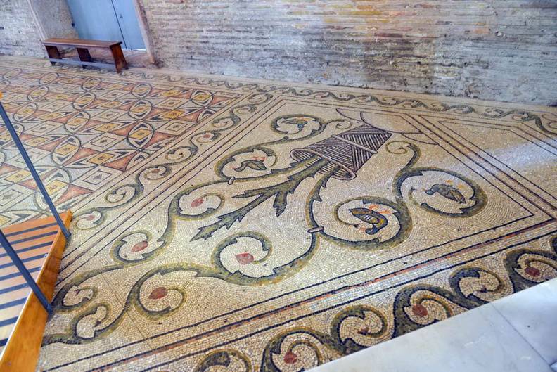 Керамическая плитка мозаика на пол, греческий узор, коричневая, Италия