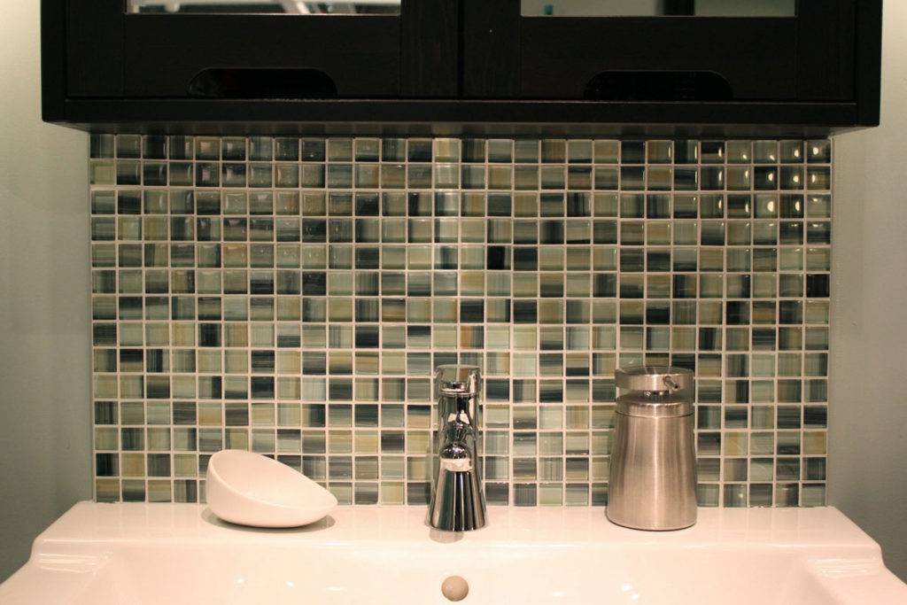 Каменная плитка мозаика для ванной комнаты